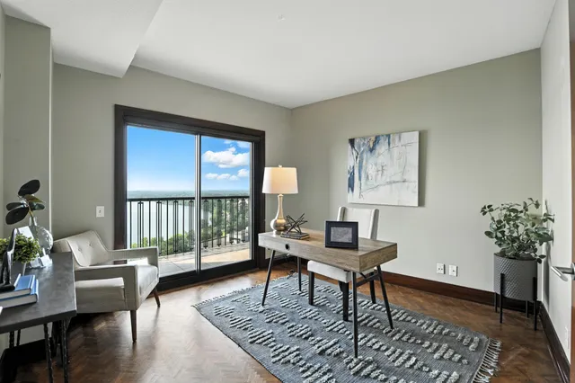 $2,995 | 2950 Dean Parkway, Unit 2205, Minneapolis, MN 55416