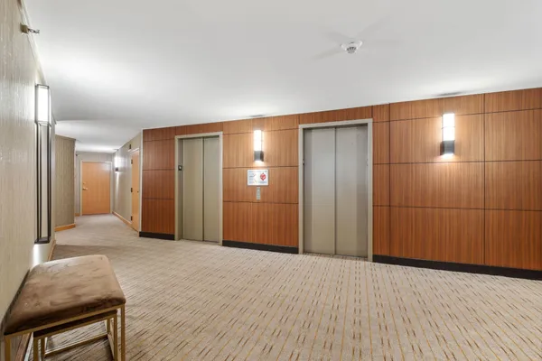 $2,995 | 2950 Dean Parkway, Unit 2205, Minneapolis, MN 55416