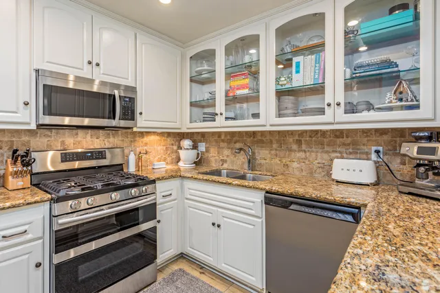 $1,075,000 | 5087 Rhoads Avenue, Unit B, Santa Barbara, CA 93111