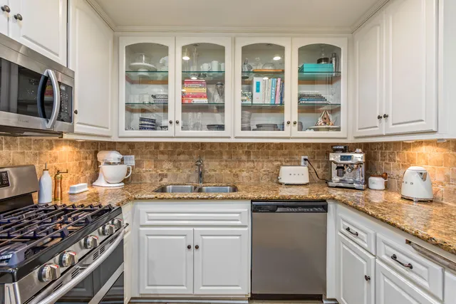 $1,075,000 | 5087 Rhoads Avenue, Unit B, Santa Barbara, CA 93111