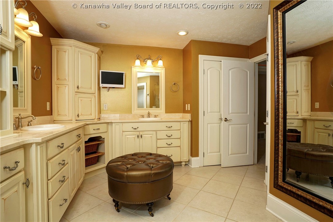 1052 Crestmont Road Hurricane, WV 25526 - Photo 31 of 50 Gallery Image 31