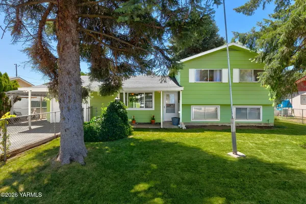 $369,900 | 6804 West Prasch Avenue, Yakima, WA 98908