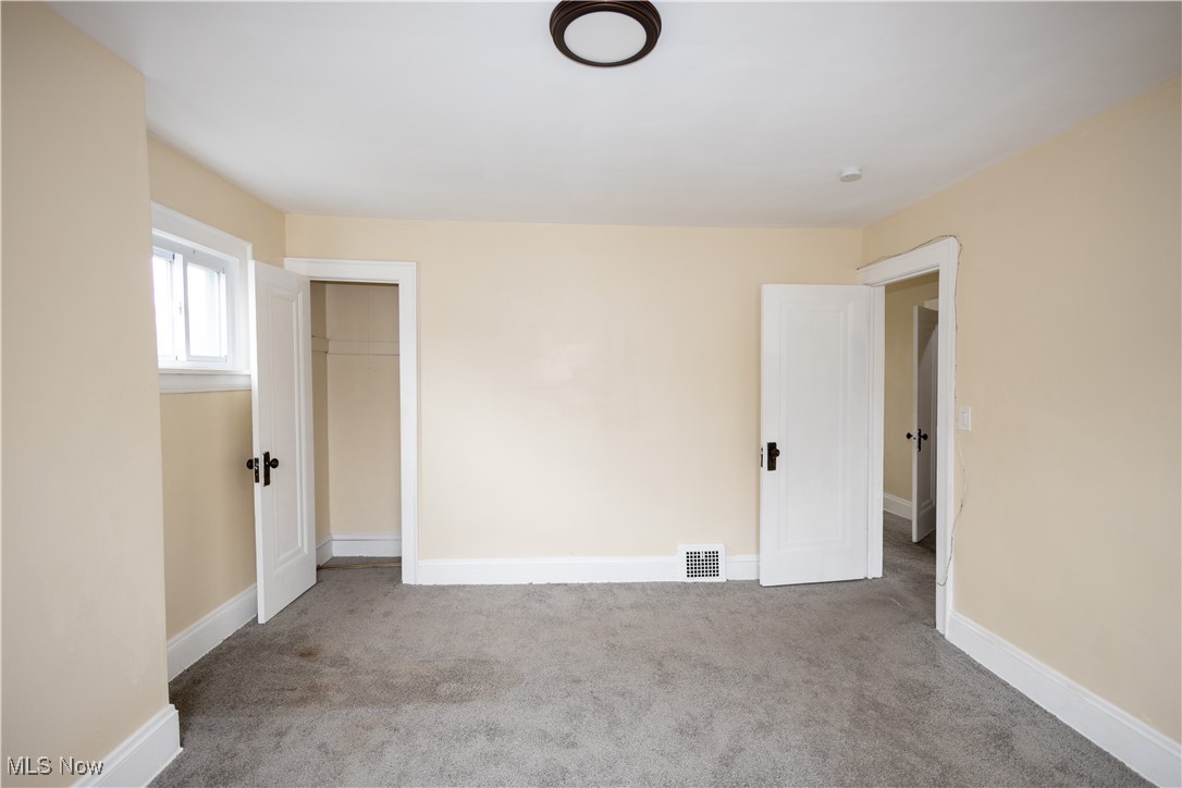 1000 Quilliams Road Cleveland, OH 44121 - Photo 16 of 34 Bedroom #2 with light colored carpet