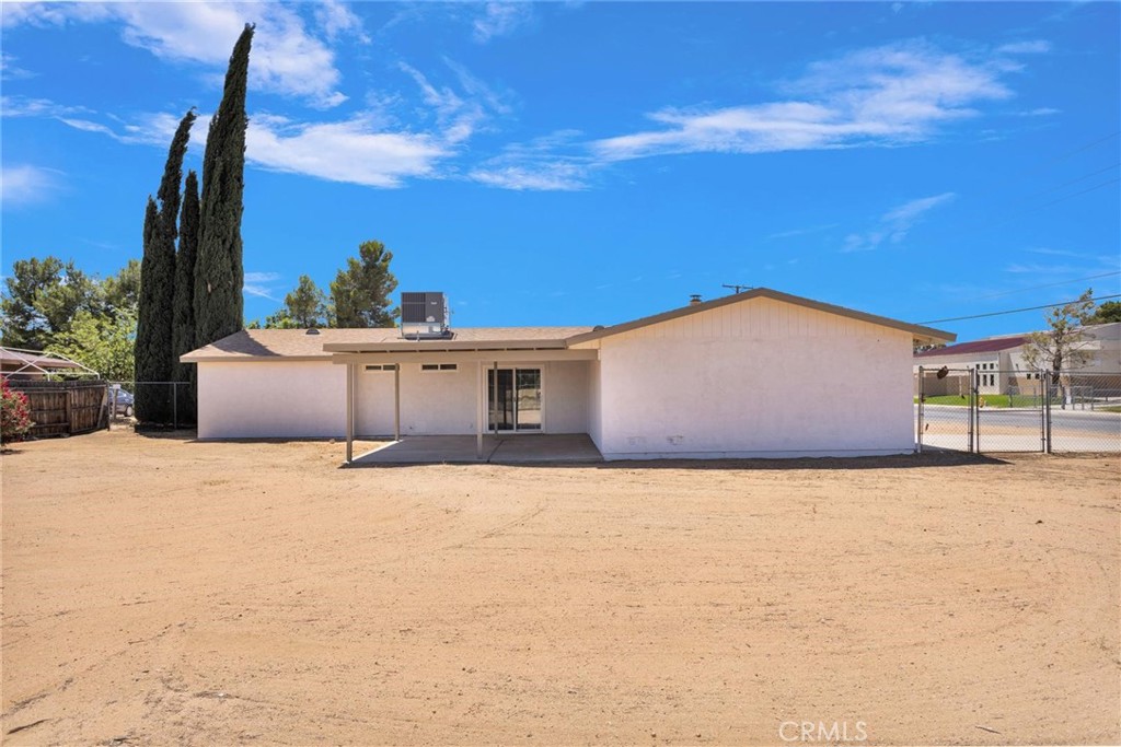 21985 Maumee Road Apple Valley, CA 92308 - Photo 23 of 28 Rear