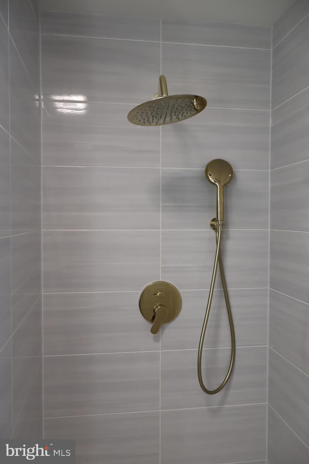 267 Buck Road Linden, VA 22642 - Photo 14 of 37 a bathroom with a shower