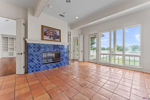$800,000 | 231 Grand Lakes Drive, Baton Rouge, LA 70810