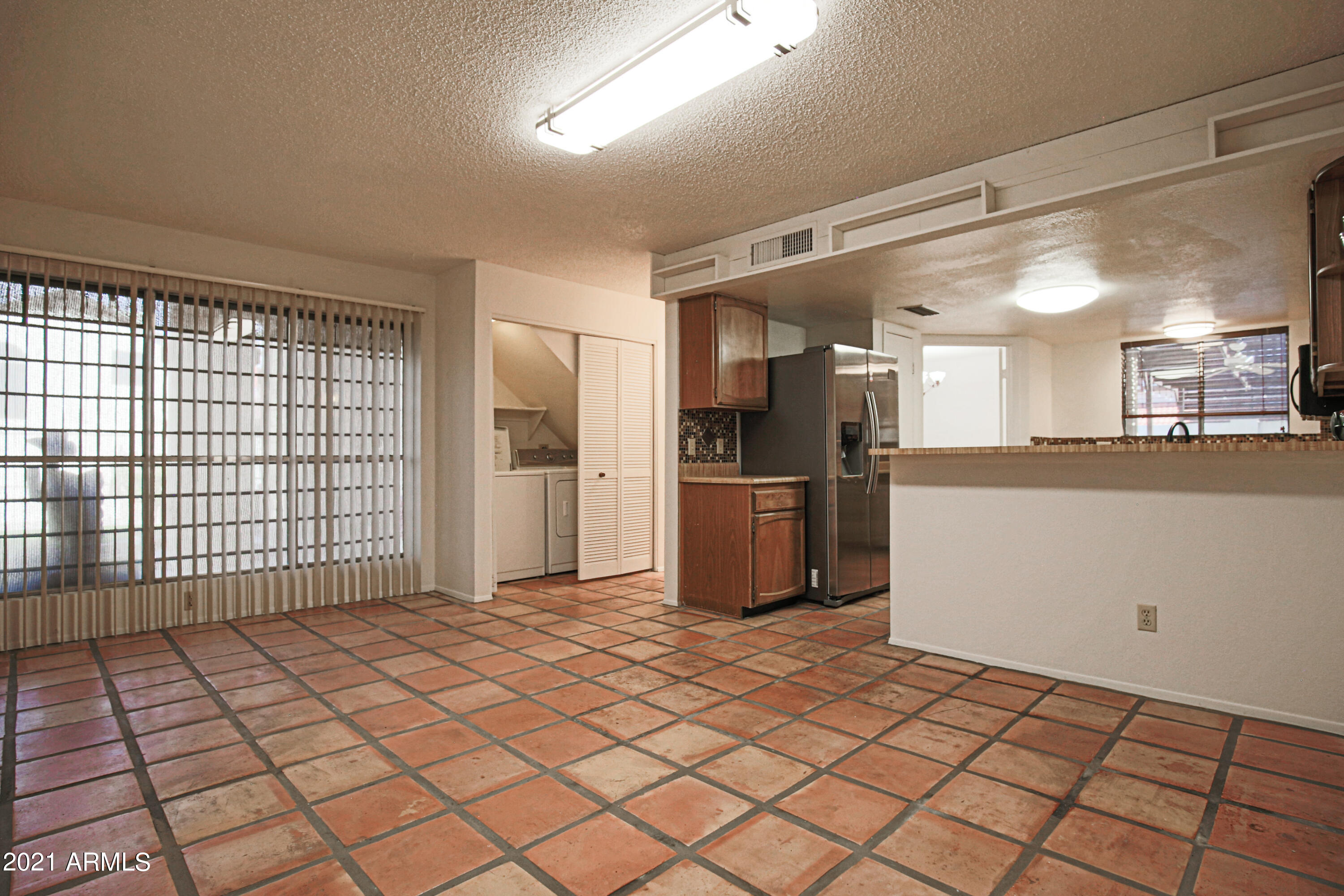 449 East Utopia Road Phoenix, AZ 85024 - Photo 9 of 27 449 E Utopia Rd Phoenix AZ 85024 X-9