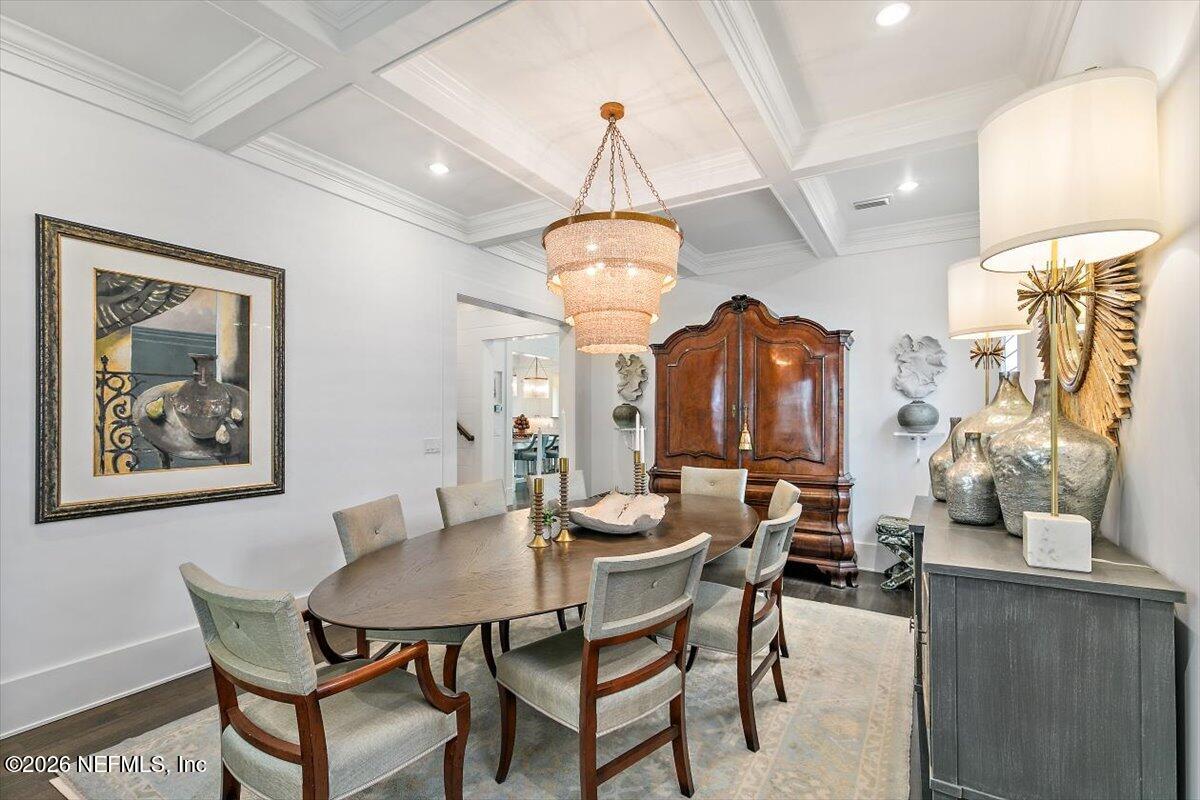 360 Fifth Street Atlantic Beach, FL 32233 - Photo 10 of 54 10-Dining Room