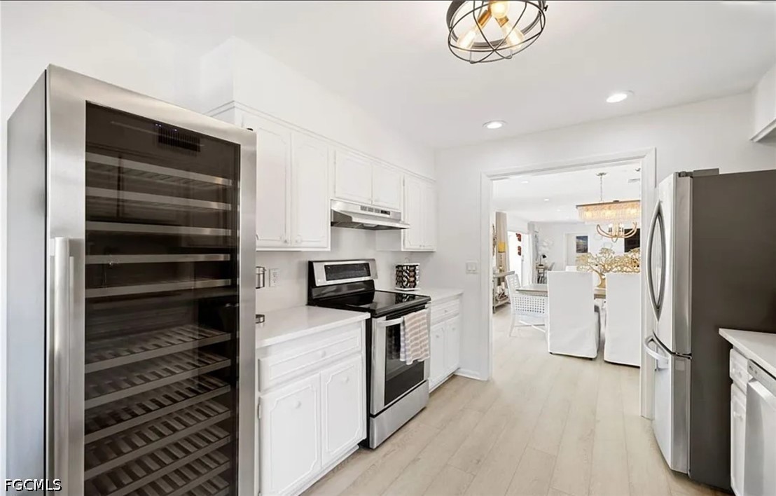 2728 Crayton Road Naples, FL 34103 - Photo 10 of 35 Gallery Image 10