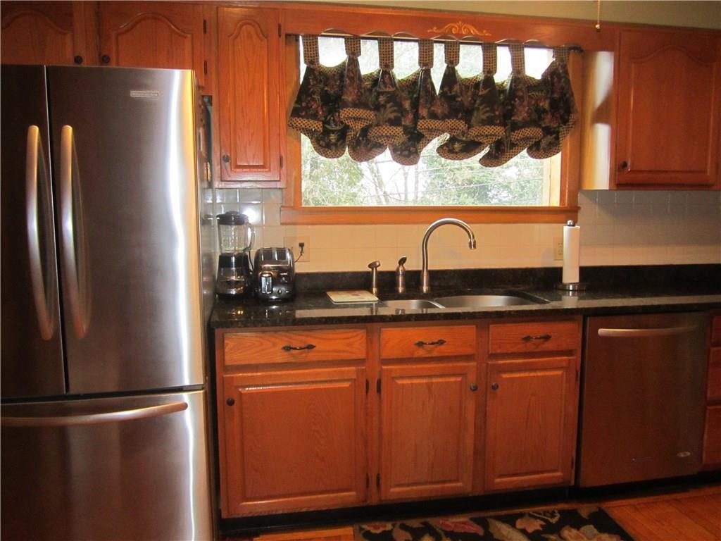 19 Scenery Road Wilkinsburg, PA 15221 - Photo 11 of 25 Granite kitchen/stainless appliances