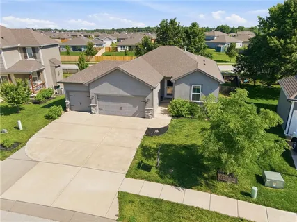 $445,000 | 605 Southeast Colonial Drive, Blue Springs, MO 64014