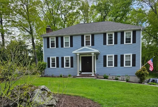 $849,000 | 271 Cliff Drive, North Attleboro, MA 02760