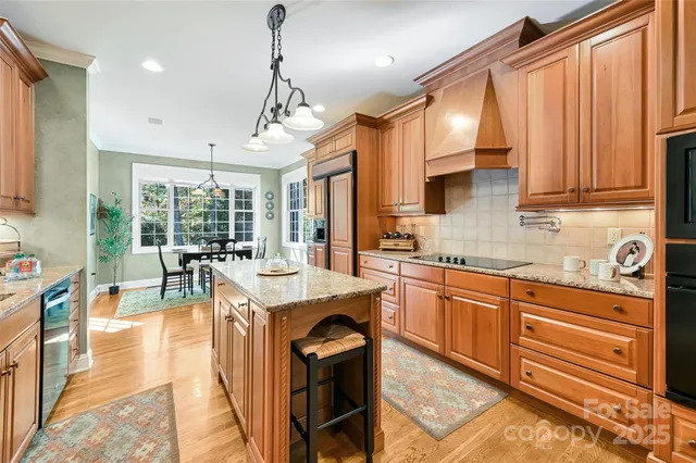 $925,000 | 60 Kuykendall Court, Hendersonville, NC 28739