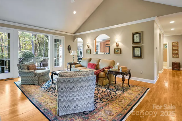 $925,000 | 60 Kuykendall Court, Hendersonville, NC 28739