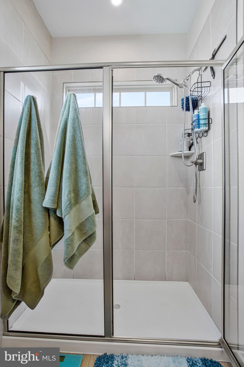 9012 Waller Tree Way Upper Marlboro, MD 20772 - Photo 14 of 29 a bathroom with a shower