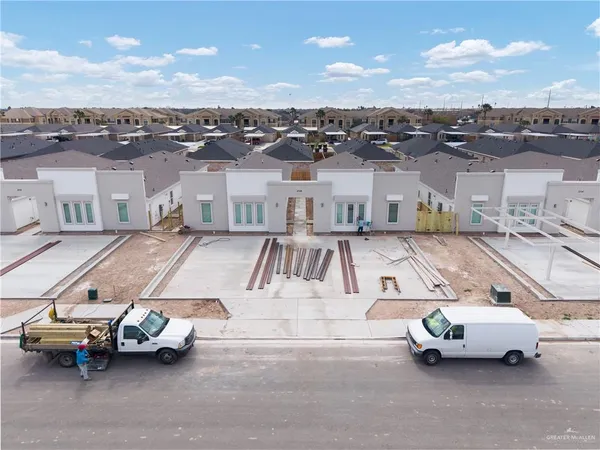 $1,200 | 2708 West Harrison Avenue, Unit 4, Alton, TX 78573