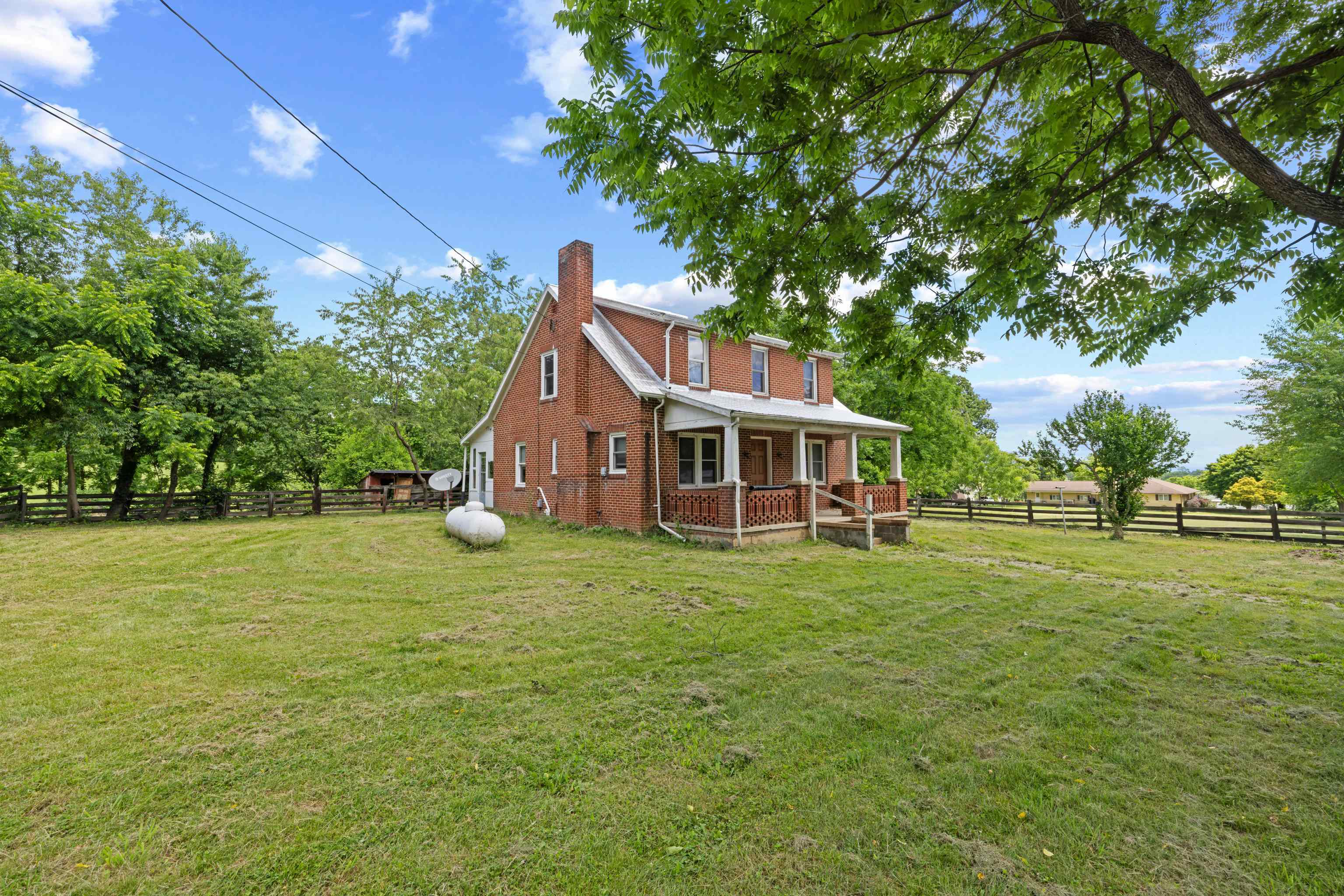 221 Chapel Road Churchville, VA 24421 - Photo 2 of 26