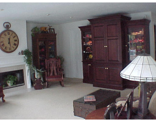 391 Stearns Road Marlborough, MA 01752 - Photo 8 of 11 Gallery Image 8