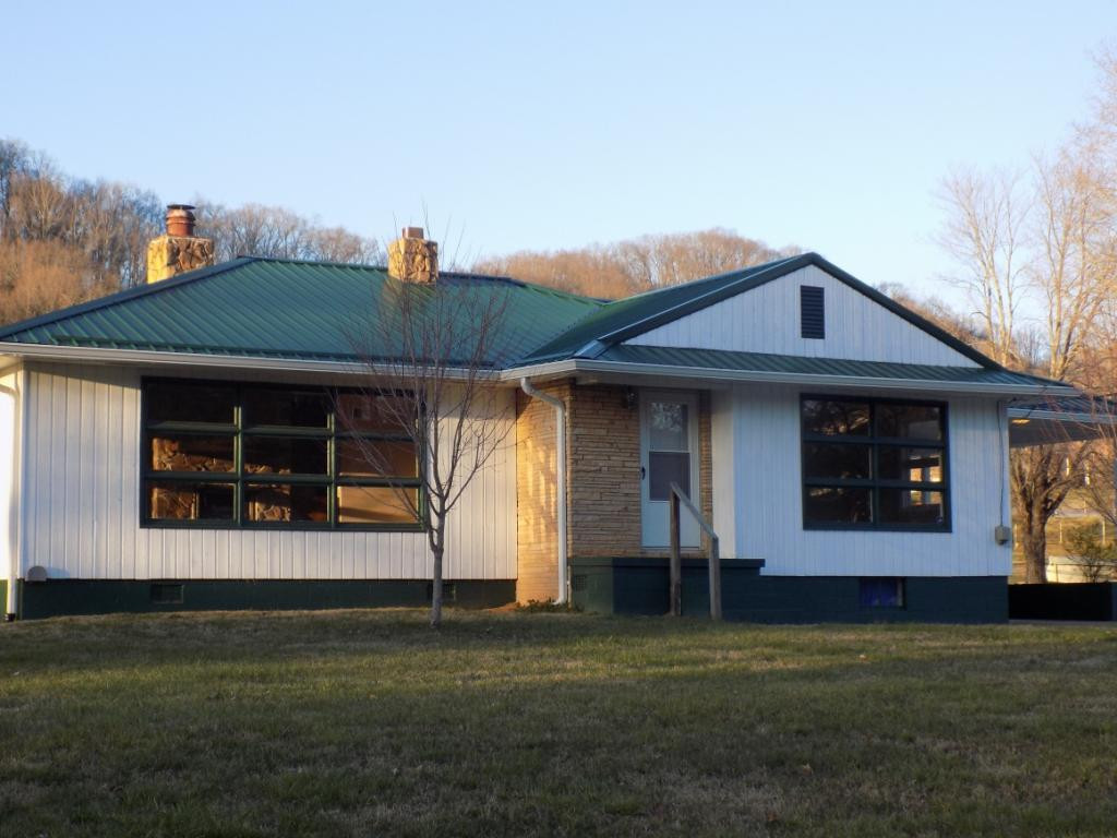 834 West Carters Valley Road Kingsport, TN 37660 - Photo 1 of 34 METAL ROOF