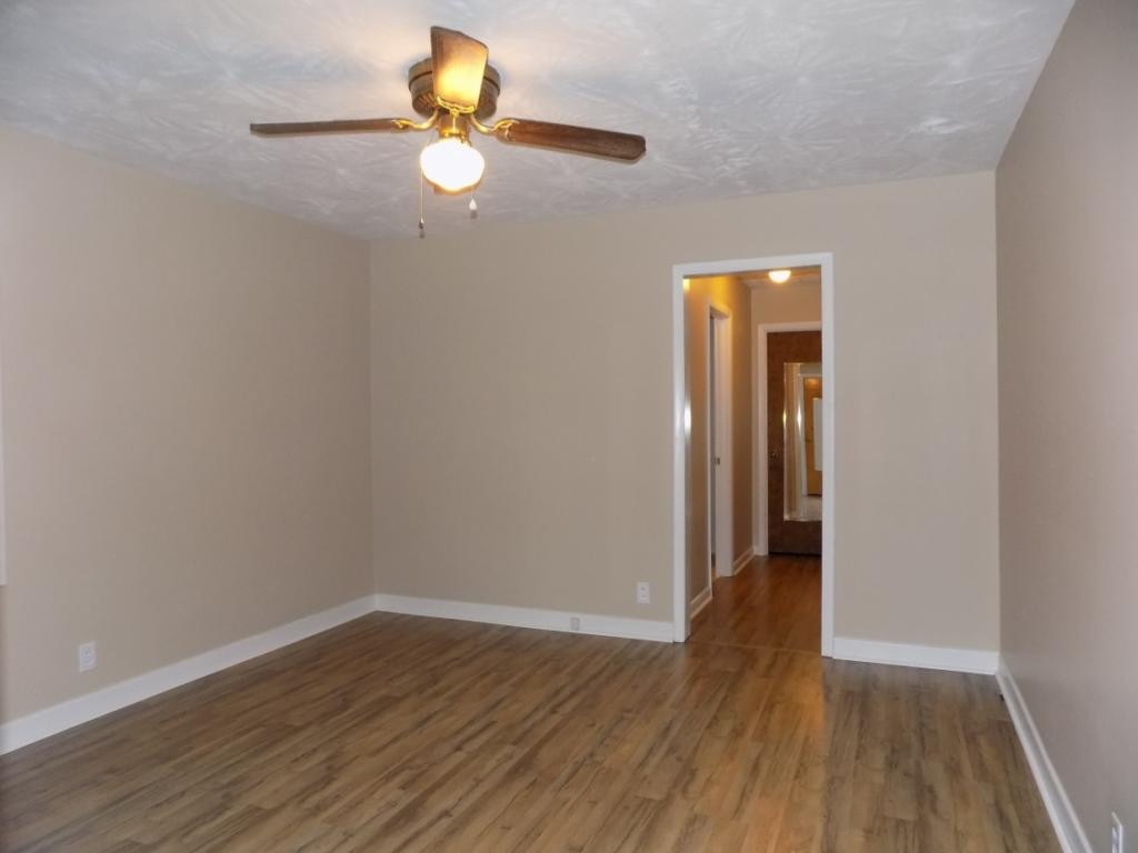 834 West Carters Valley Road Kingsport, TN 37660 - Photo 19 of 34 CEILING FAN IN MASTER