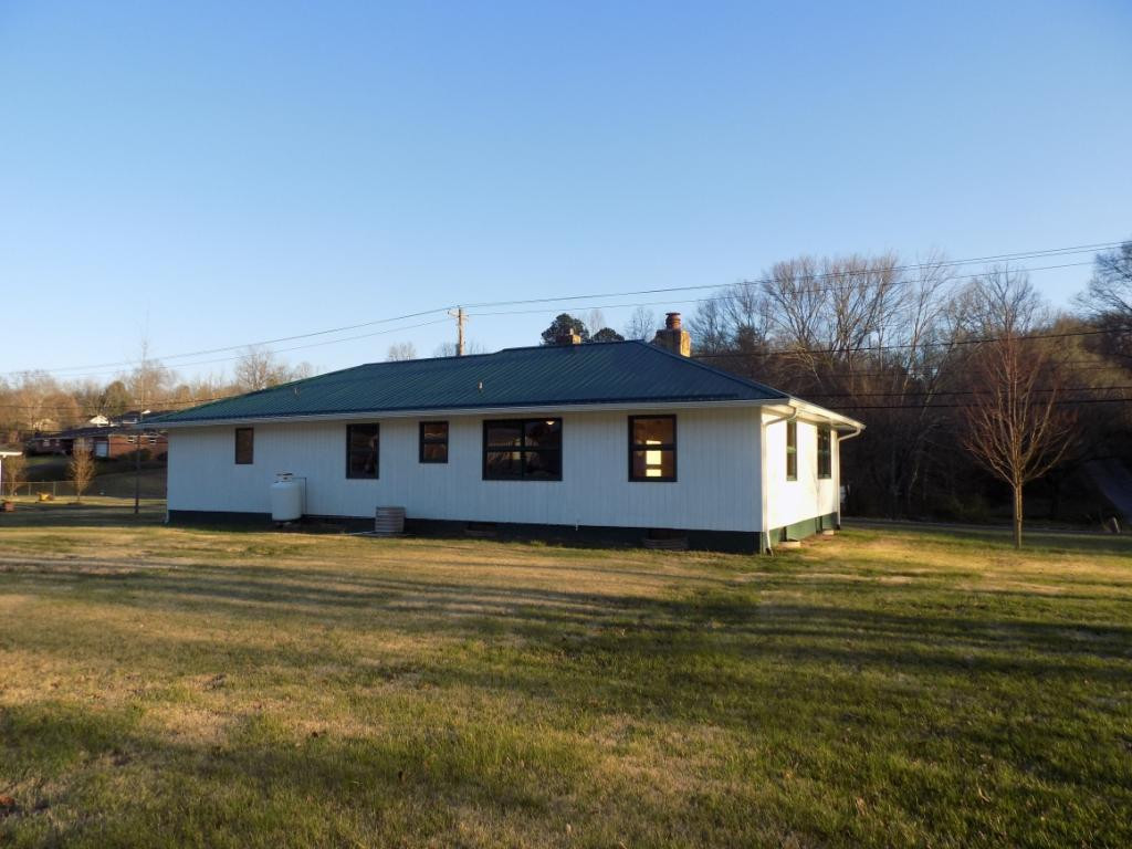 834 West Carters Valley Road Kingsport, TN 37660 - Photo 2 of 34 LARGE LEVEL LOT