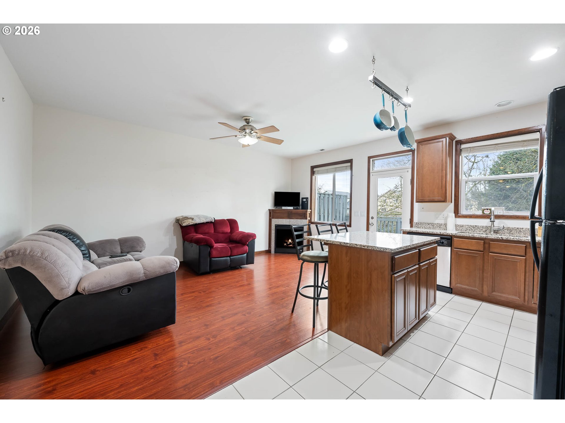 810 East 9th Street, Unit B8 Newberg, OR 97132 - Photo 4 of 19 Great Room