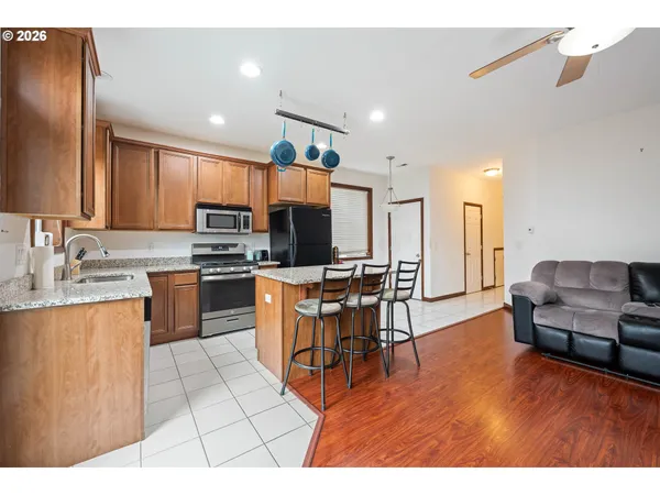 $288,900 | 810 East 9th Street, Unit B8, Newberg, OR 97132