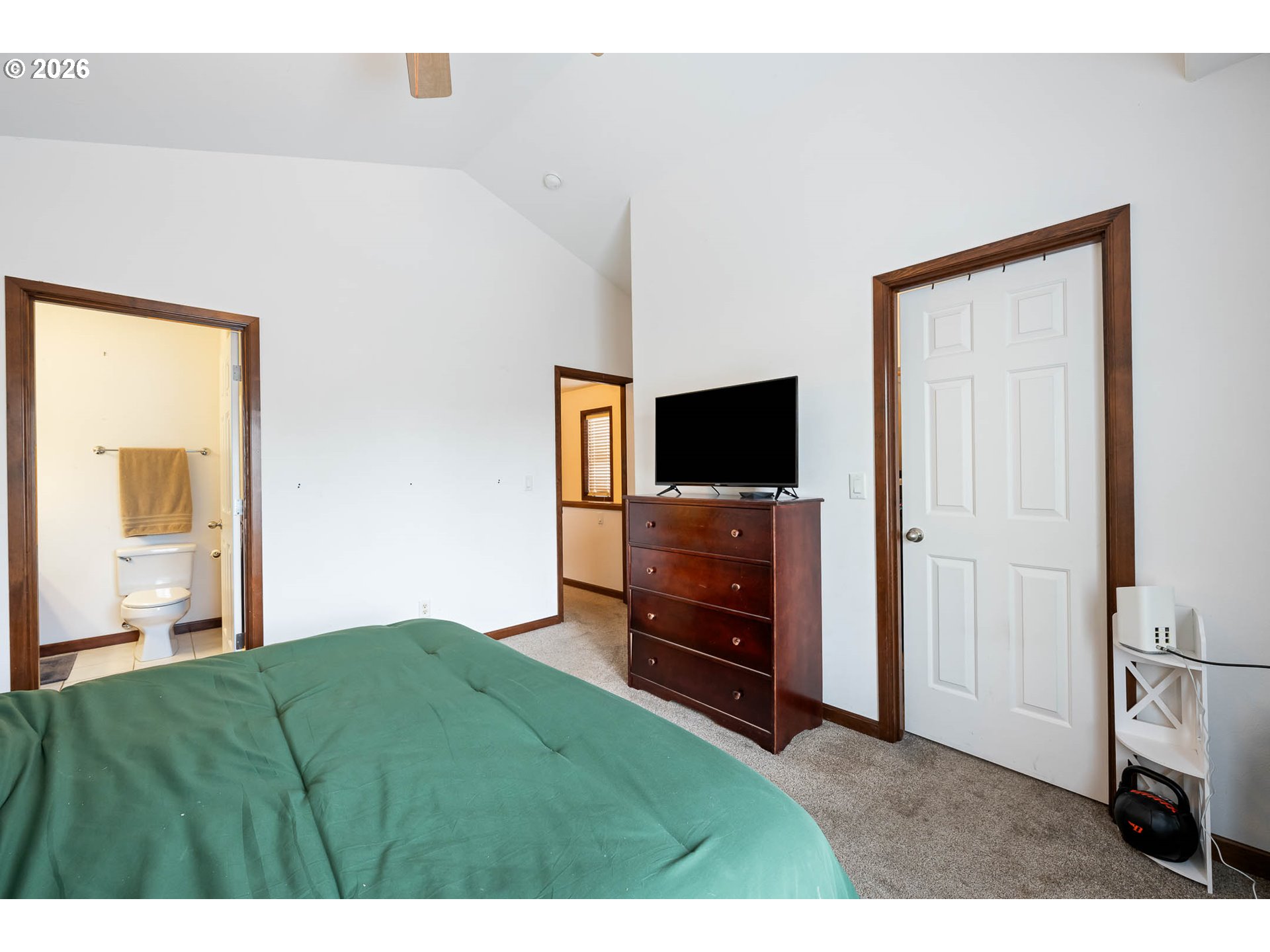 810 East 9th Street, Unit B8 Newberg, OR 97132 - Photo 8 of 19 Primary Bedroom