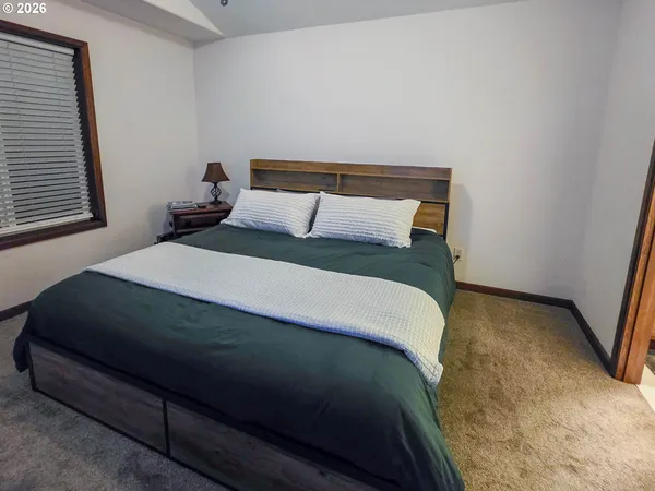 $288,900 | 810 East 9th Street, Unit B8, Newberg, OR 97132