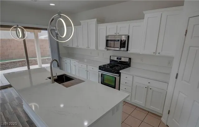 $2,290 | 8962 Rufina Street, Las Vegas, NV 89148