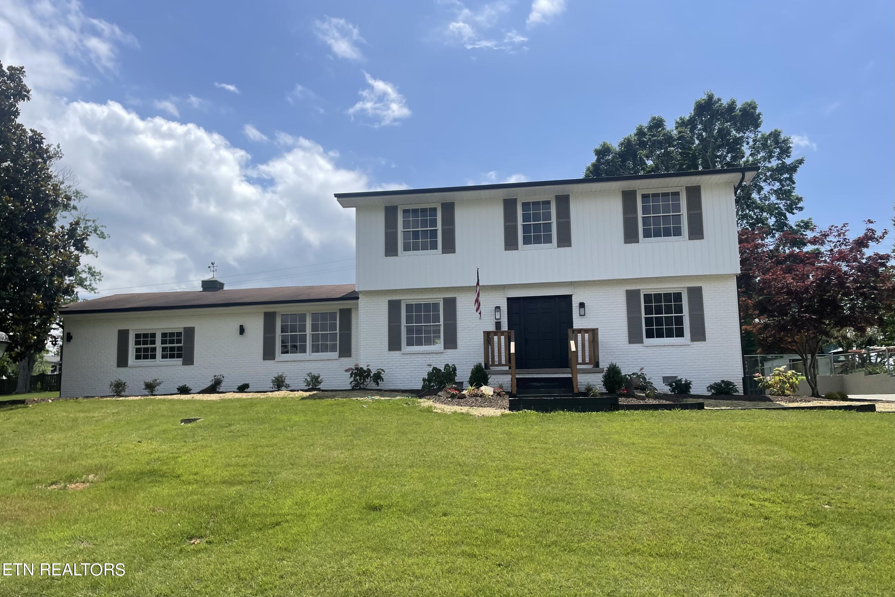 7825 Widdecomb Road Powell, TN 37849 - Photo 2 of 18 IMG_1893