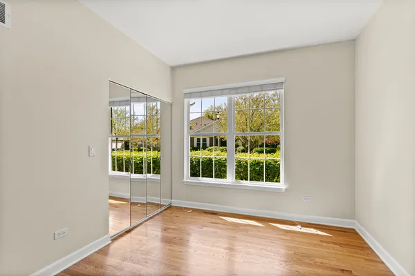 $419,990 | 104 Enfield Lane, Grayslake, IL 60030