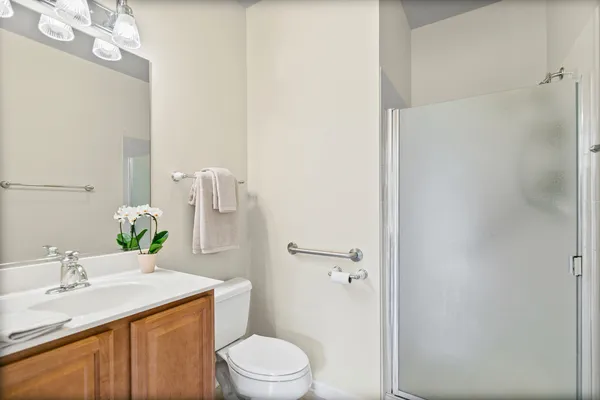 $419,990 | 104 Enfield Lane, Grayslake, IL 60030