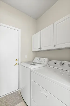 $419,990 | 104 Enfield Lane, Grayslake, IL 60030
