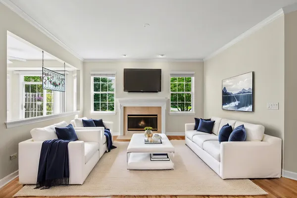 $419,990 | 104 Enfield Lane, Grayslake, IL 60030