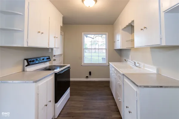 $797 | 2558 Broadway, Beaumont, TX 77702