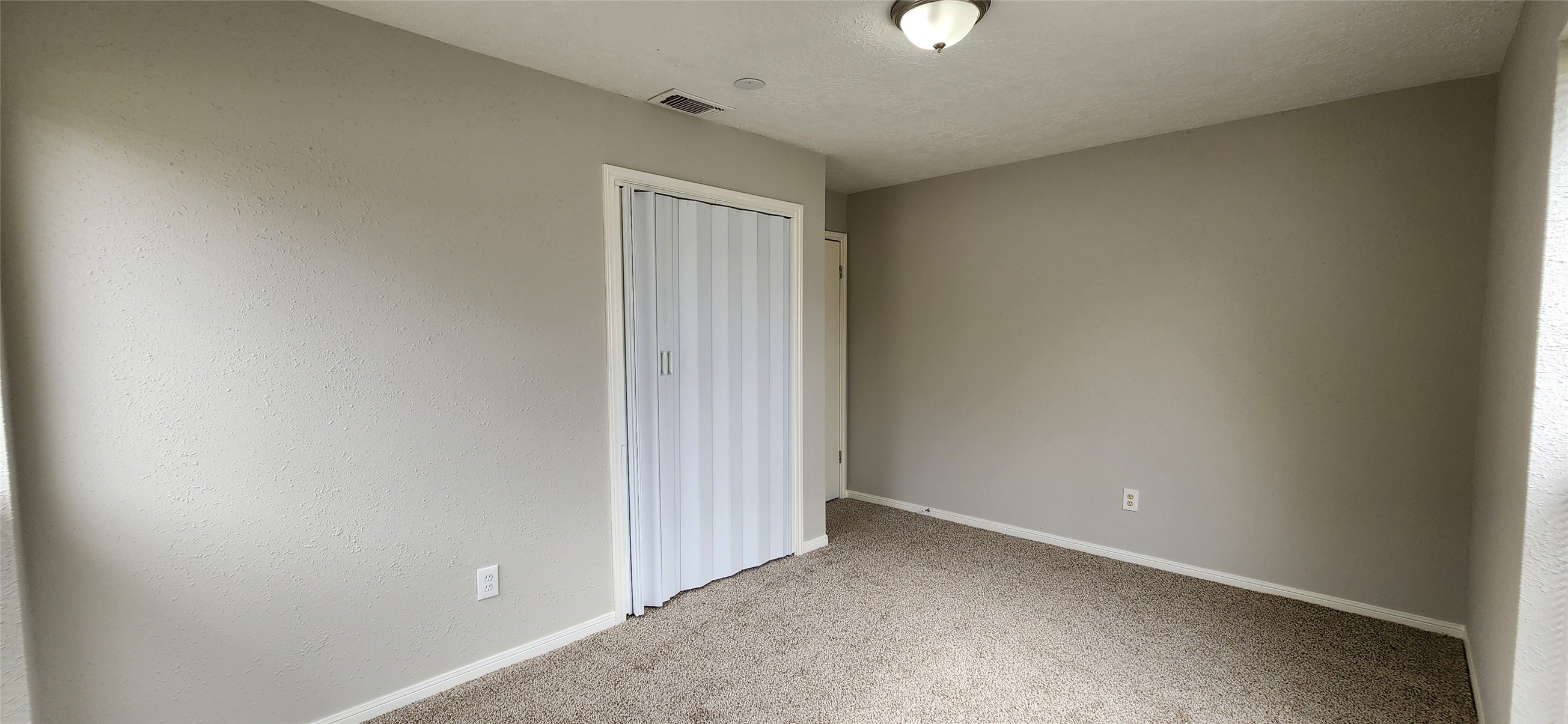 129 Wagon Ln Loop Angleton, TX 77515 - Photo 29 of 37 Gallery Image 29