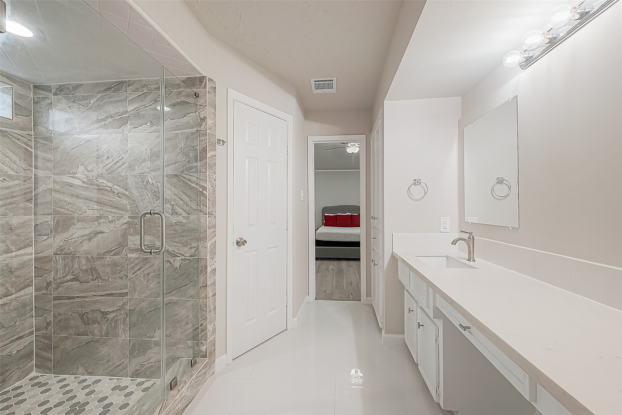 6107 Sanford Road Houston, TX 77096 - Photo 40 of 50
