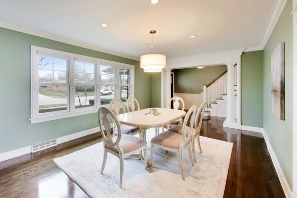 $1,250,000 | 1317 West Grove Street, Arlington Heights, IL 60005