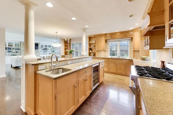 $1,250,000 | 1317 West Grove Street, Arlington Heights, IL 60005