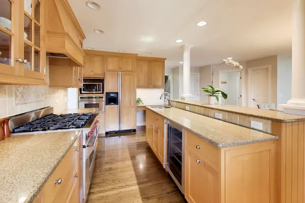 $1,250,000 | 1317 West Grove Street, Arlington Heights, IL 60005