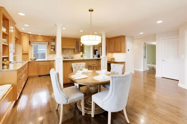 $1,250,000 | 1317 West Grove Street, Arlington Heights, IL 60005