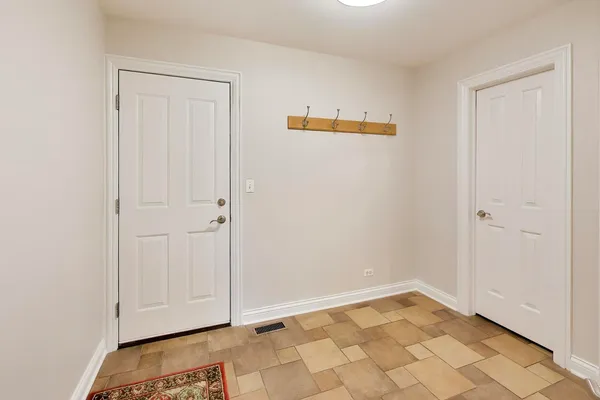 $1,250,000 | 1317 West Grove Street, Arlington Heights, IL 60005