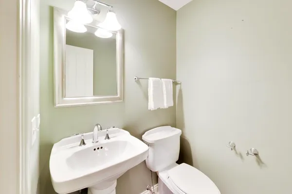 $1,250,000 | 1317 West Grove Street, Arlington Heights, IL 60005