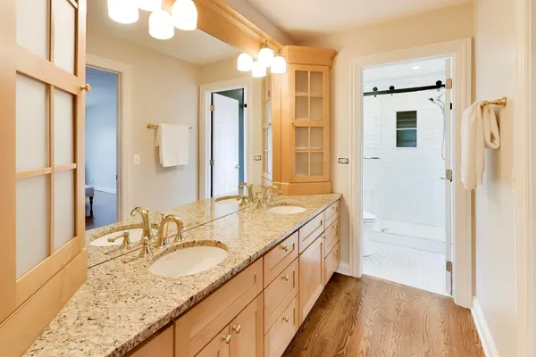 $1,250,000 | 1317 West Grove Street, Arlington Heights, IL 60005