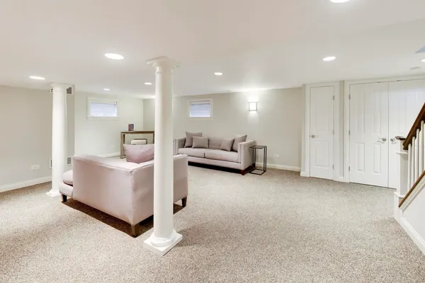 $1,250,000 | 1317 West Grove Street, Arlington Heights, IL 60005