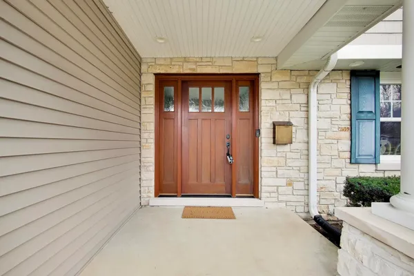 $1,250,000 | 1317 West Grove Street, Arlington Heights, IL 60005