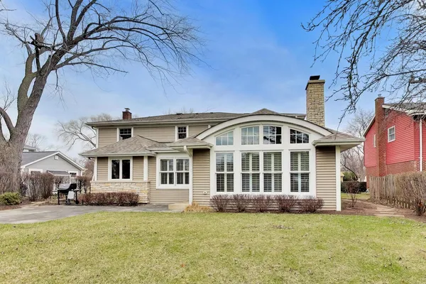 $1,250,000 | 1317 West Grove Street, Arlington Heights, IL 60005