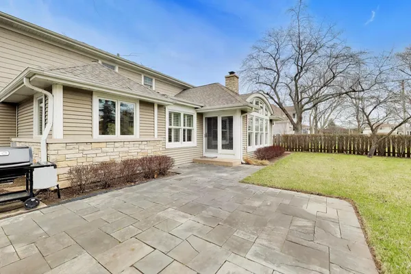 $1,250,000 | 1317 West Grove Street, Arlington Heights, IL 60005