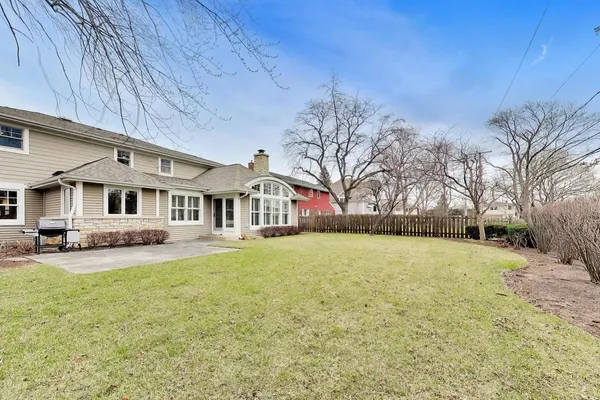 $1,250,000 | 1317 West Grove Street, Arlington Heights, IL 60005
